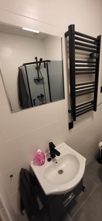 Apartamento Apartament Pod Wieza Piotrków Trybunalski Exterior foto